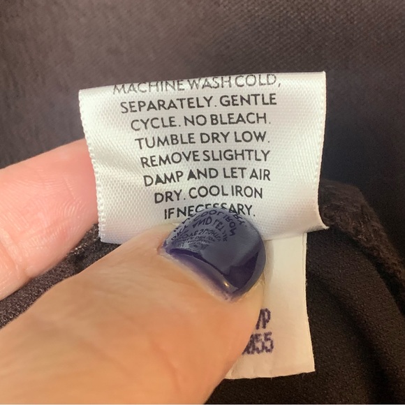 Eileen Fisher Chocolate Brown Rayon Blend Sleeveless Top Tank V scoop neck - Picture 7 of 9